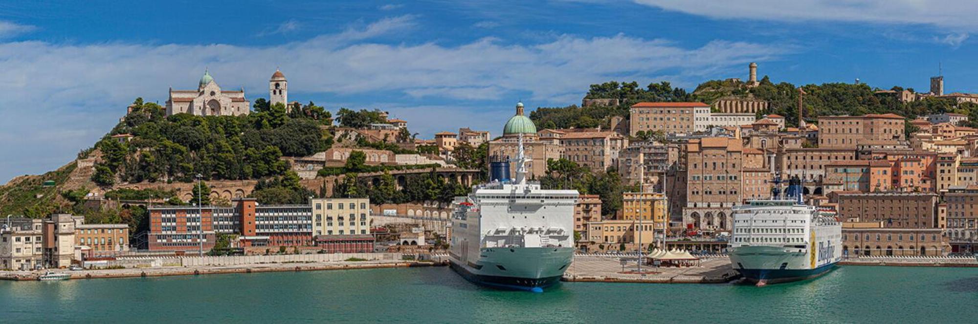 Italian Experience- Ancona City Apartment ภายนอก รูปภาพ