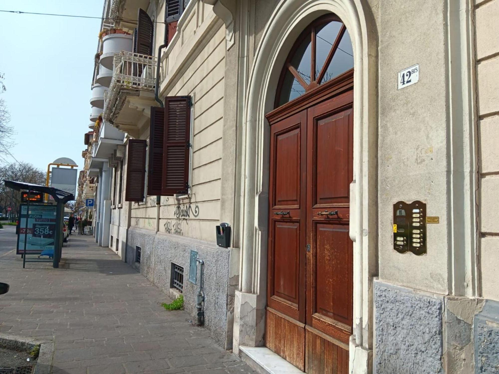 Italian Experience- Ancona City Apartment ภายนอก รูปภาพ